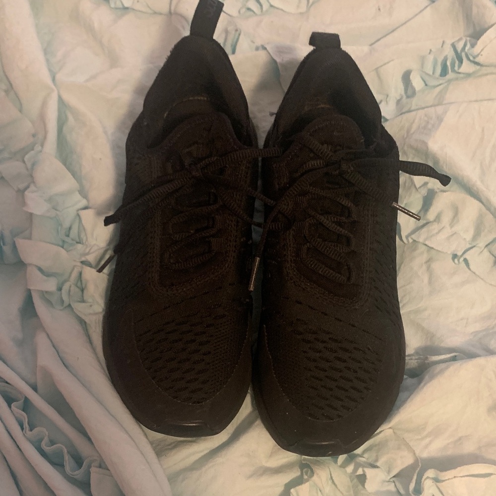 Nike Air 270 women’s 8.5